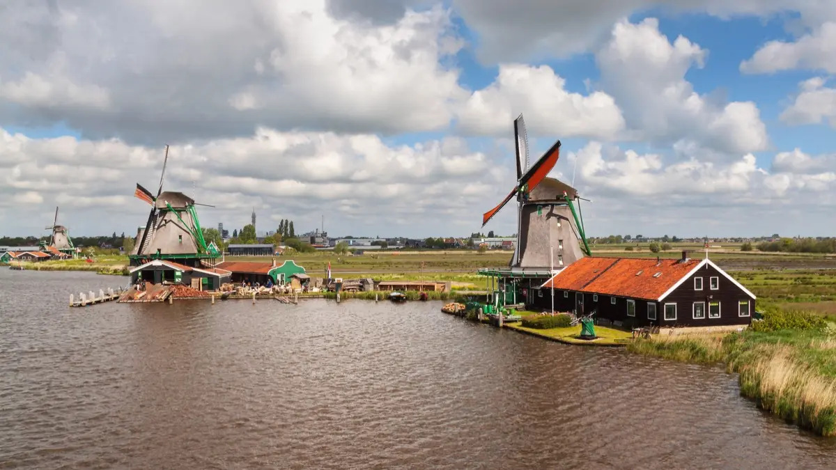 Dagtocht naar de Keukenhof-tuinen en de windmolens van de Zaanse Schans